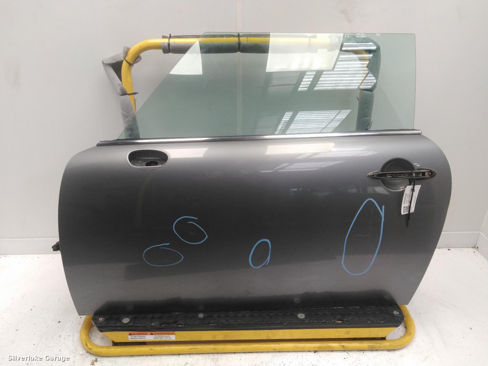 View Auto part L Front Door MINI (BMW) MINI 2005