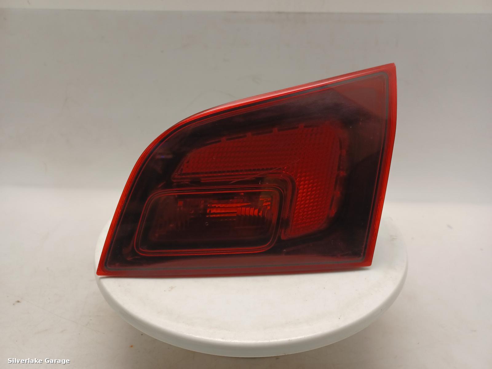 View Auto part R Taillight VAUXHALL ASTRA 2011