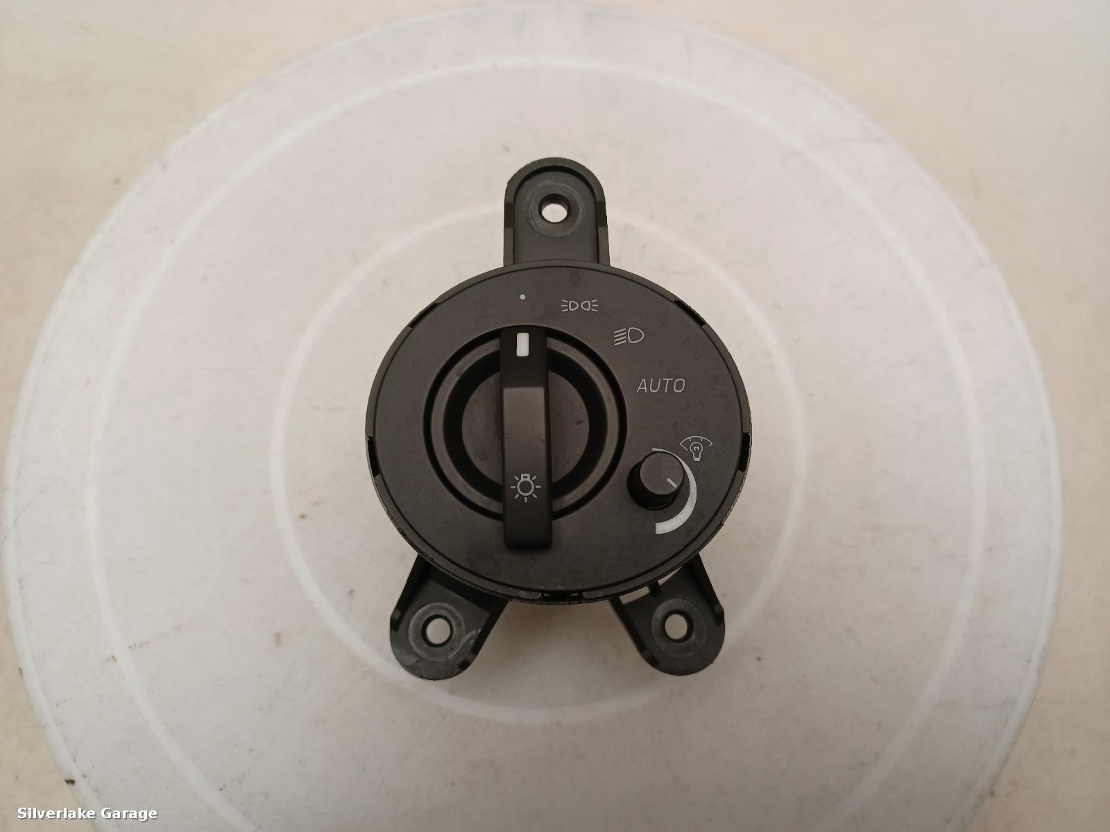 View Auto part Headlight Switch ASTON MARTIN DB9 2015