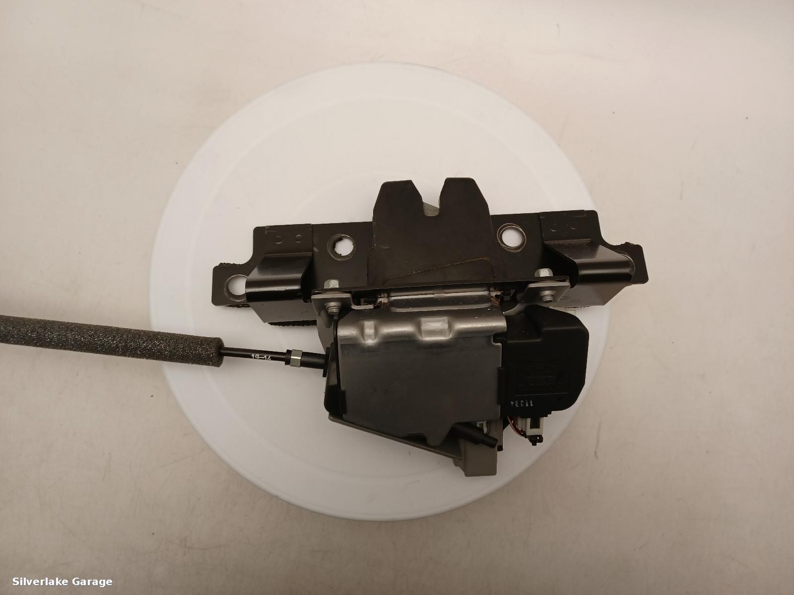 View Auto part Bootlid/Tailgate Lock ASTON MARTIN DB9 2015