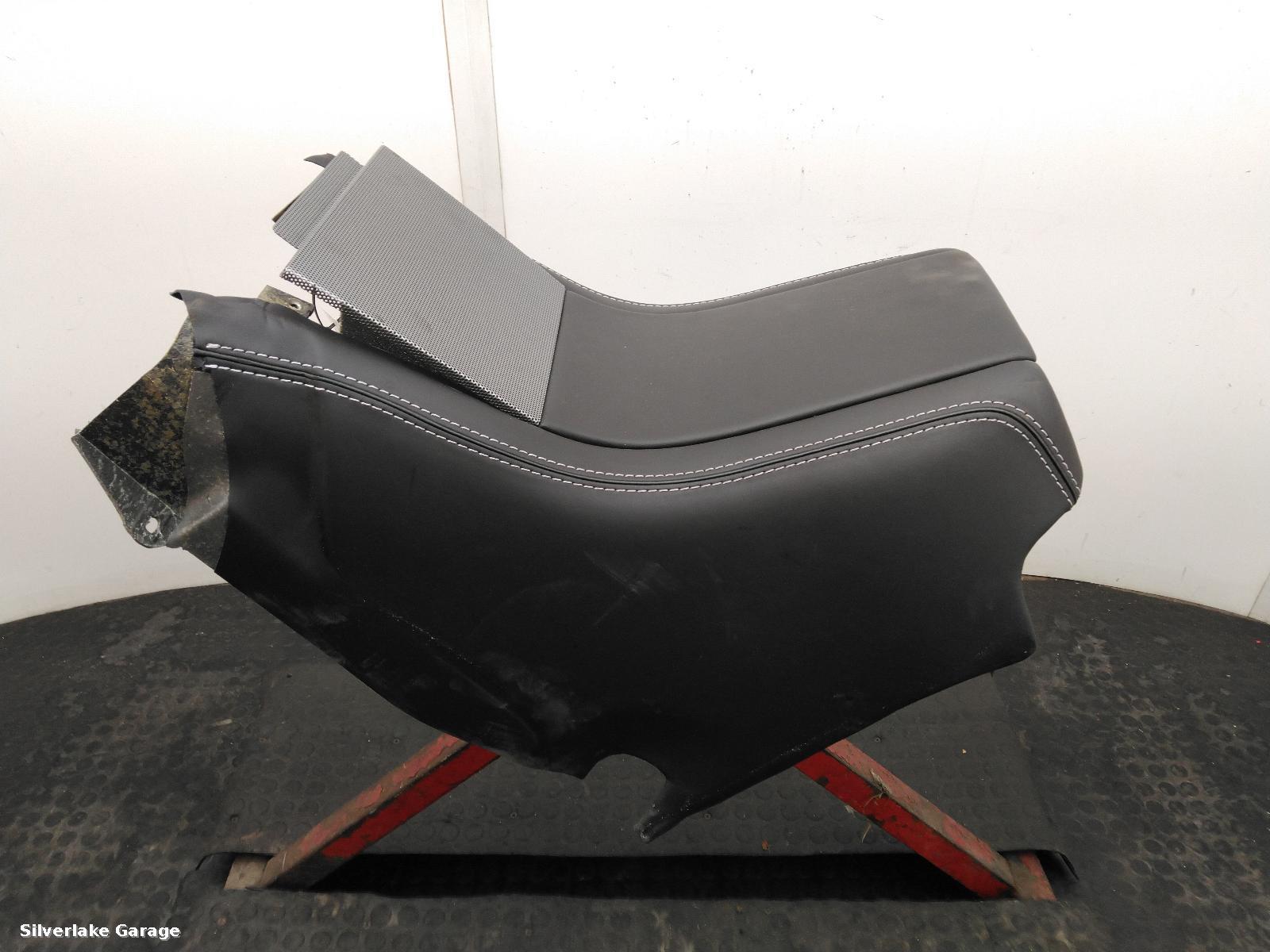 View Auto part Console ASTON MARTIN DB9 2015