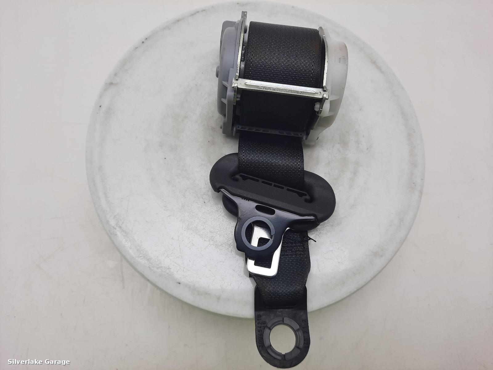 View Auto part Seat Belt TOYOTA AYGO 2021