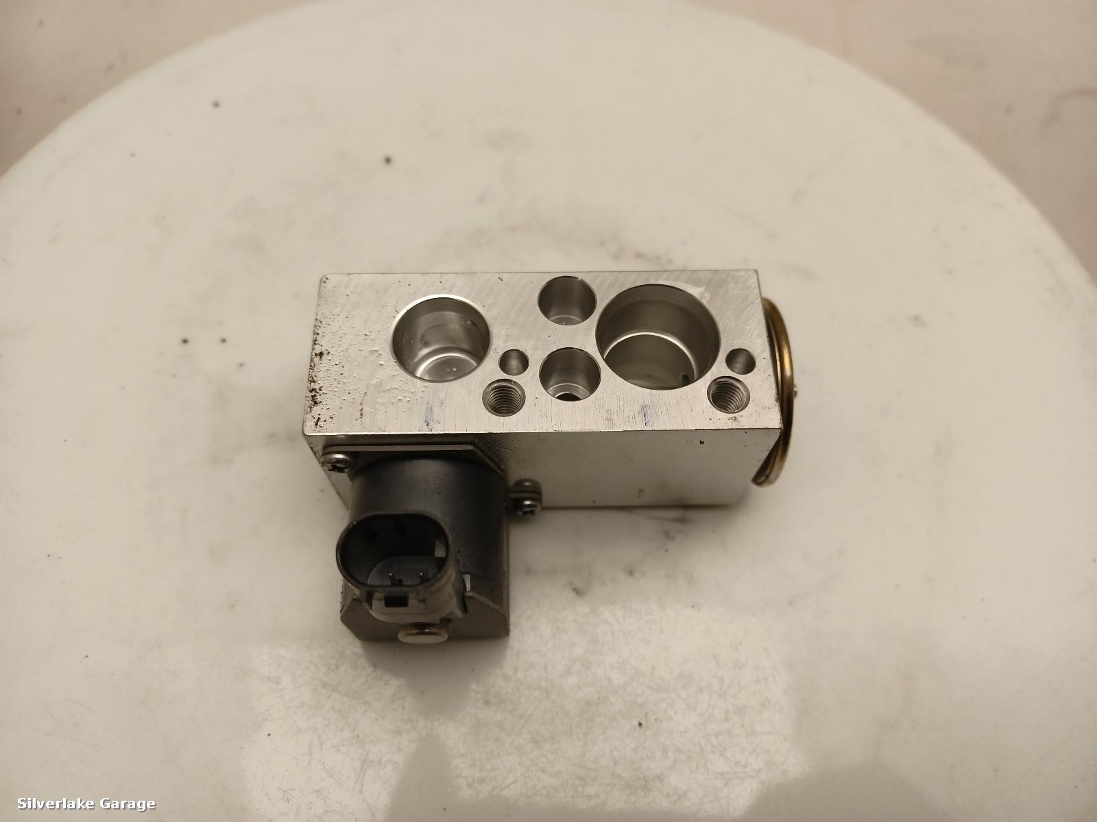 View Auto part Misc BMW I3 2021