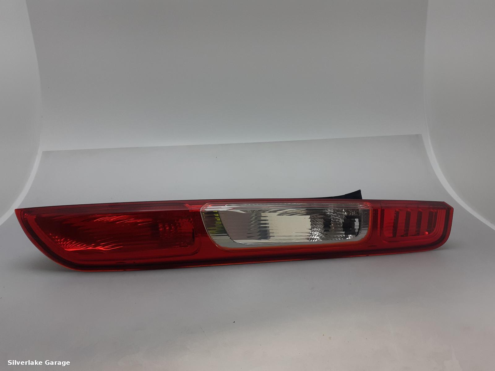 View Auto part R Taillight FORD FOCUS 2006