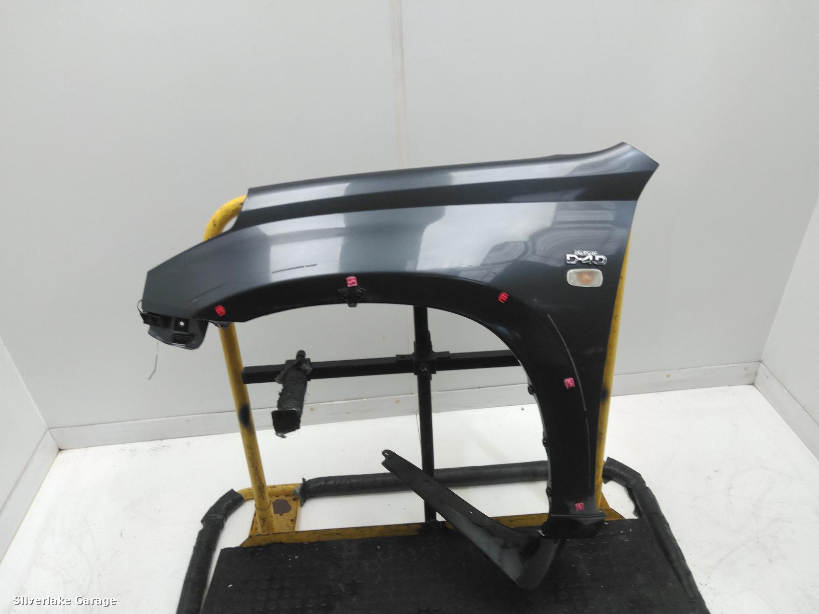 View Auto part L Wing TOYOTA RAV 4 2005