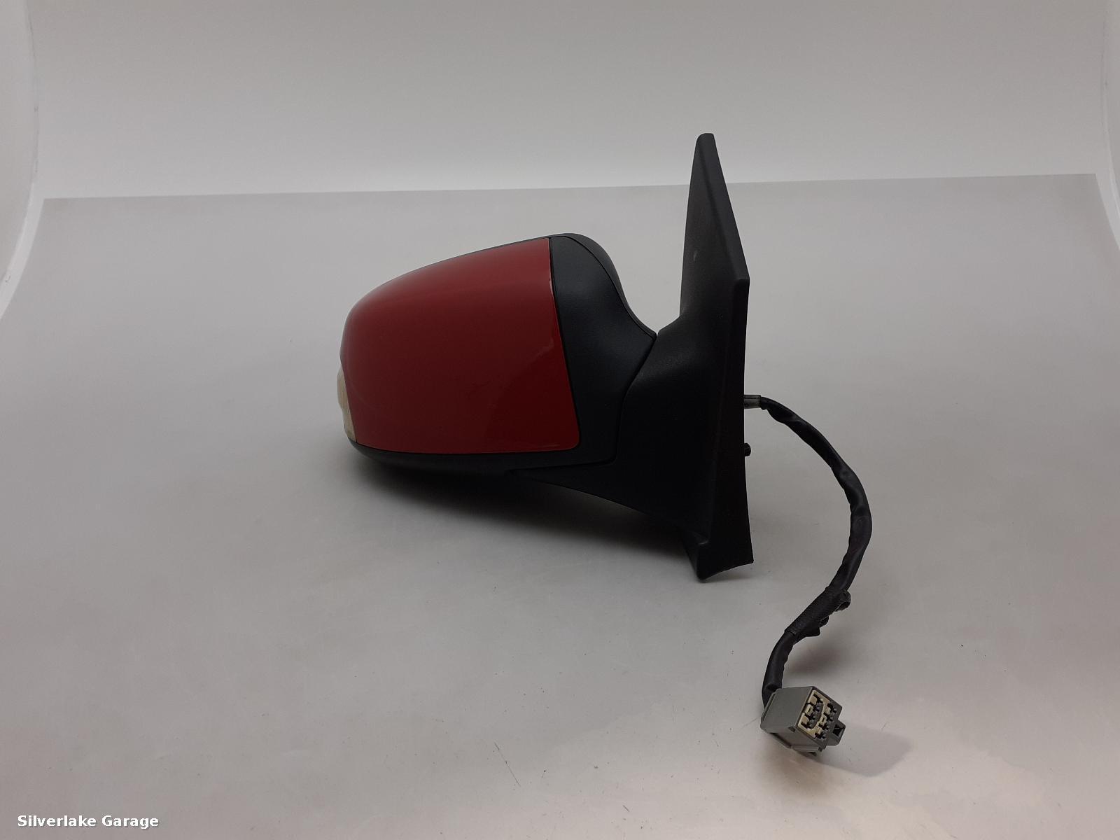 View Auto part R Door Mirror FORD FOCUS 2009