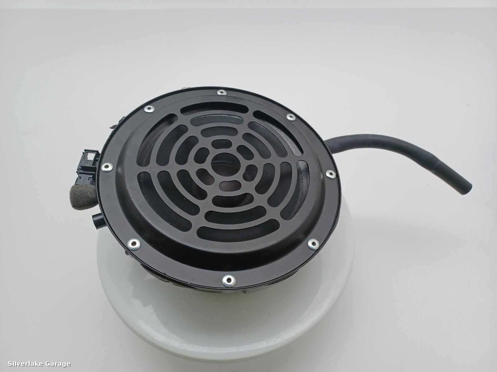 View Auto part Loud Speakers AUDI R8 2014