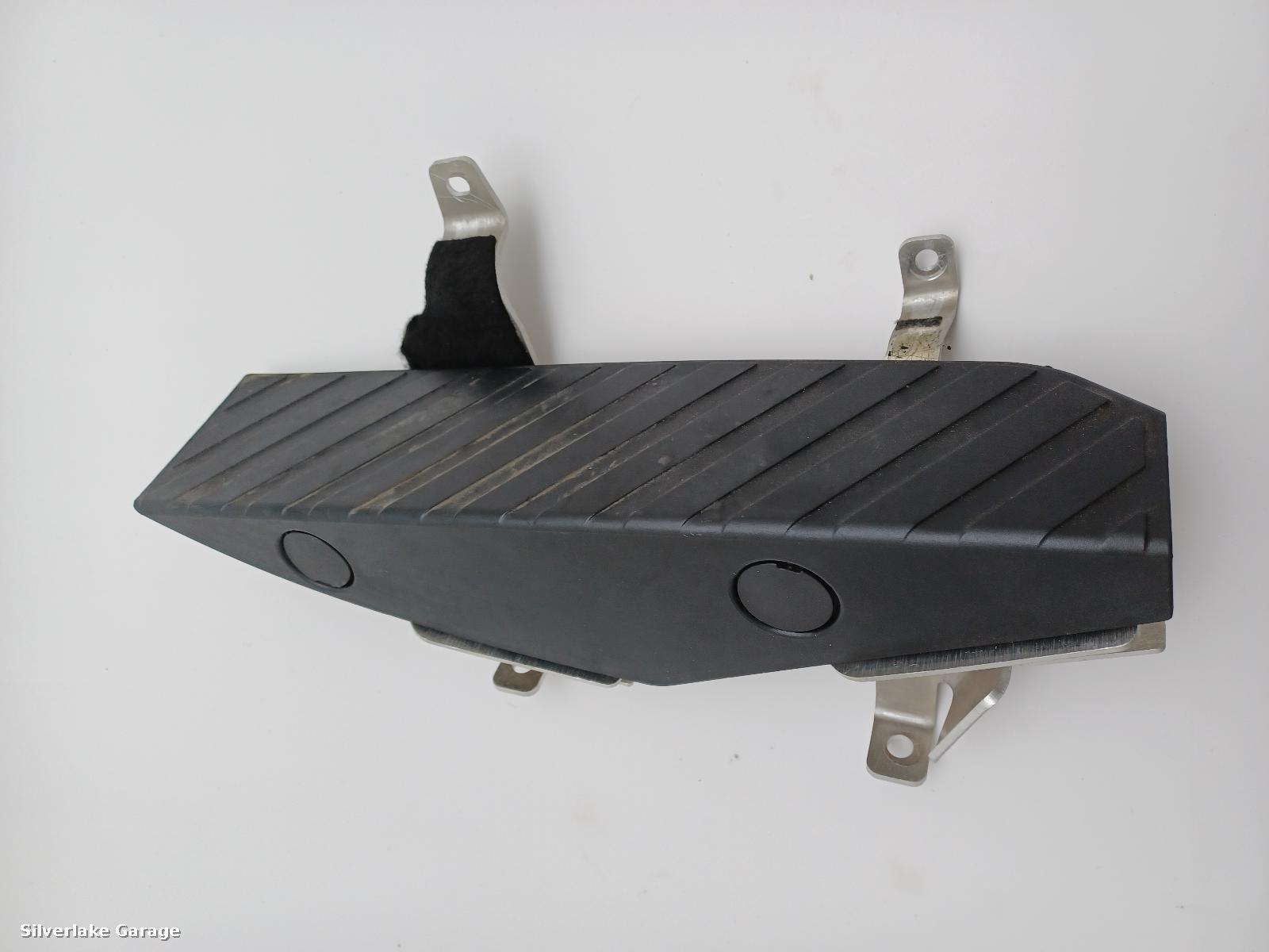 View Auto part Misc AUDI R8 2014