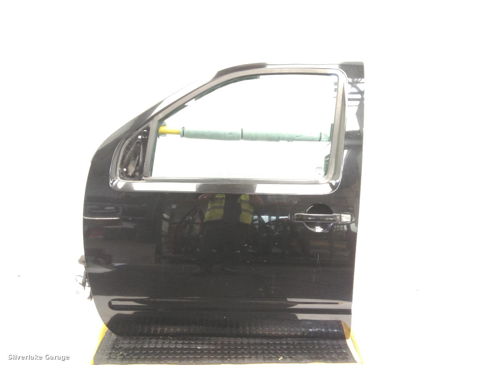 View Auto part L Front Door NISSAN PATHFINDER 2007