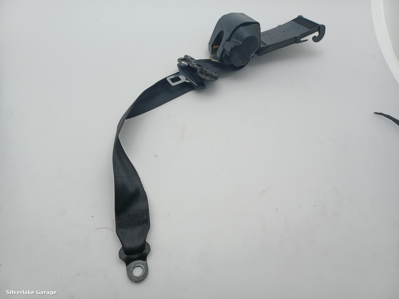 View Auto part Seat Belt VOLKSWAGEN GOLF 1994