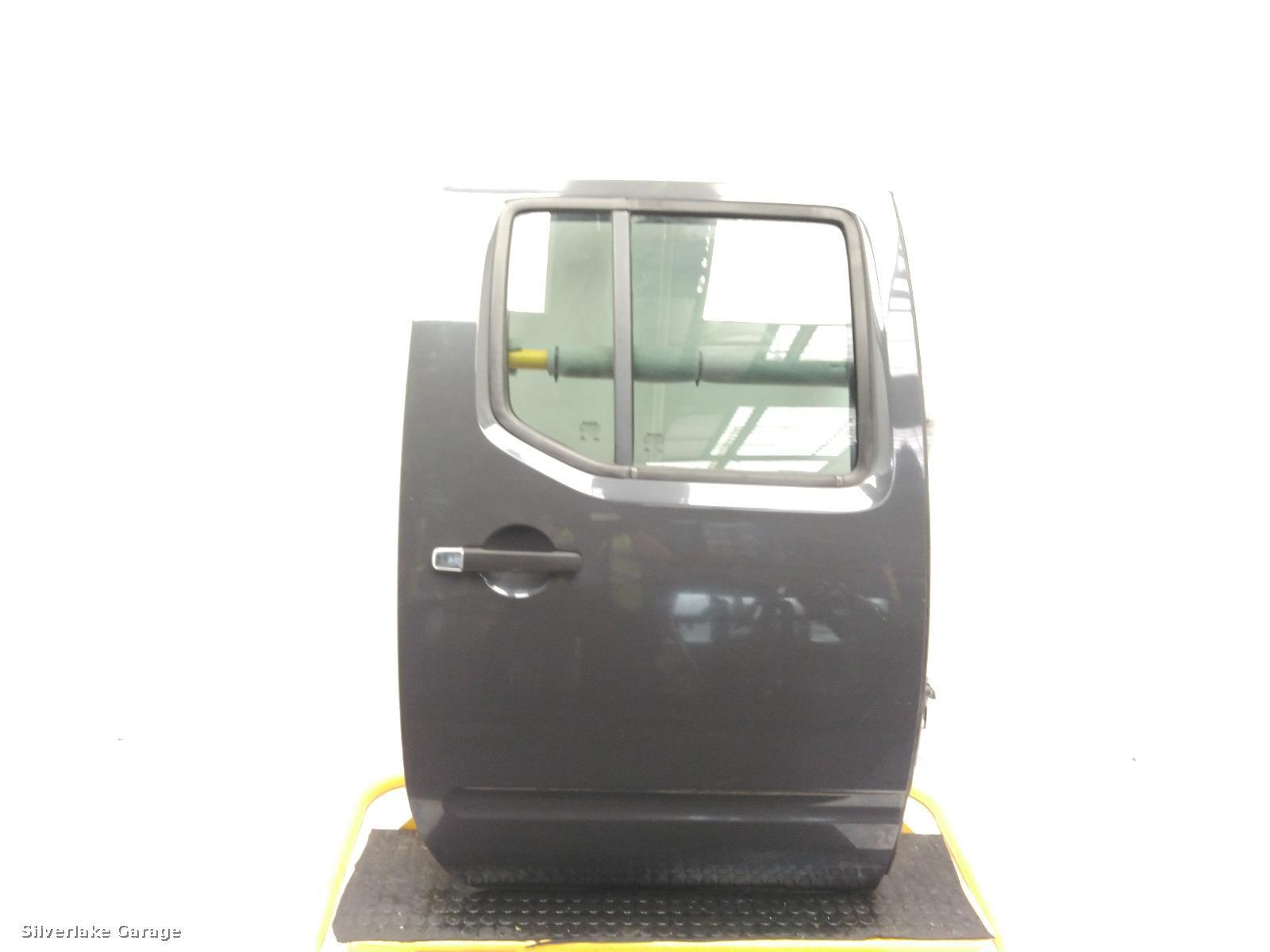 View Auto part R Rear Door NISSAN NAVARA 2008