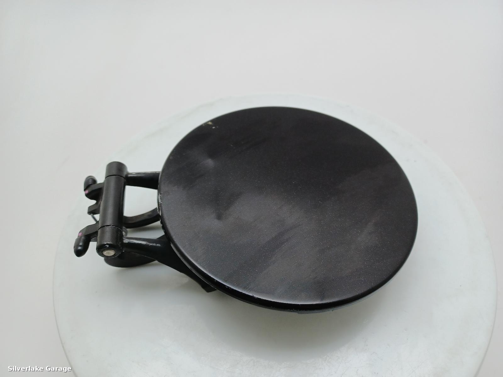 View Auto part Fuel Filler Flap ASTON MARTIN DB11 2019