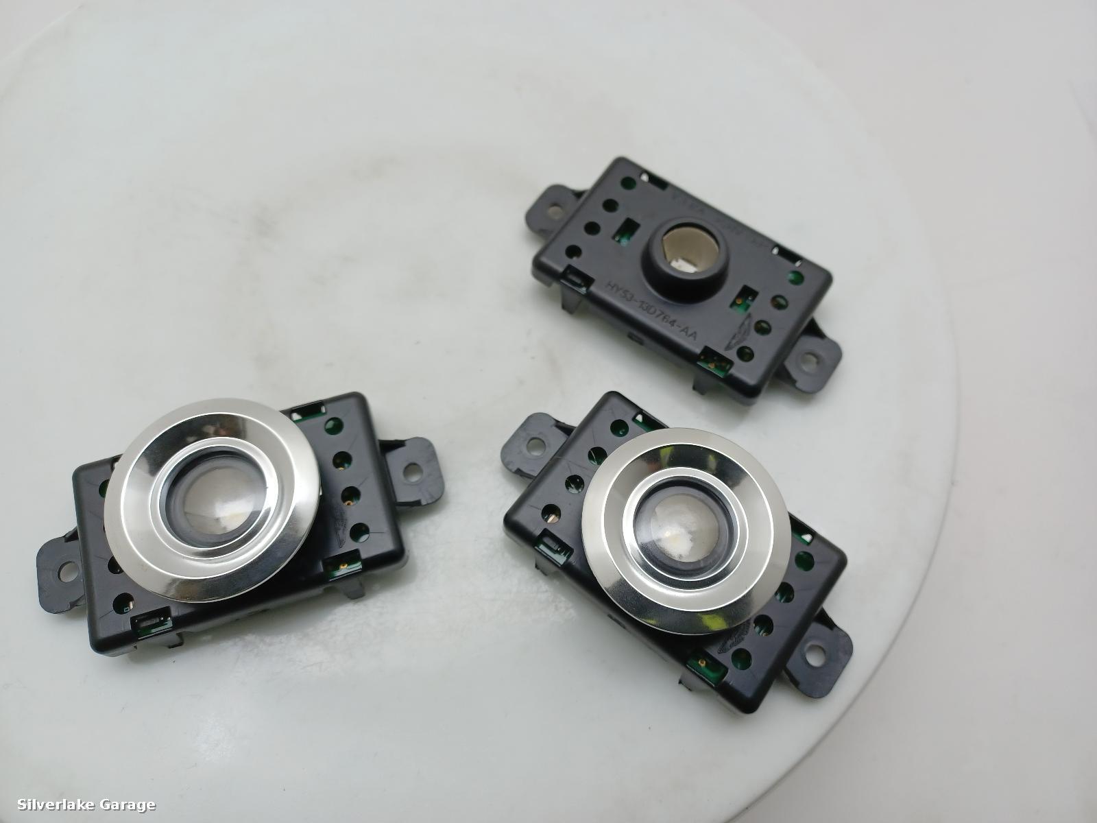 View Auto part Courtesy Light ASTON MARTIN DB11 2019