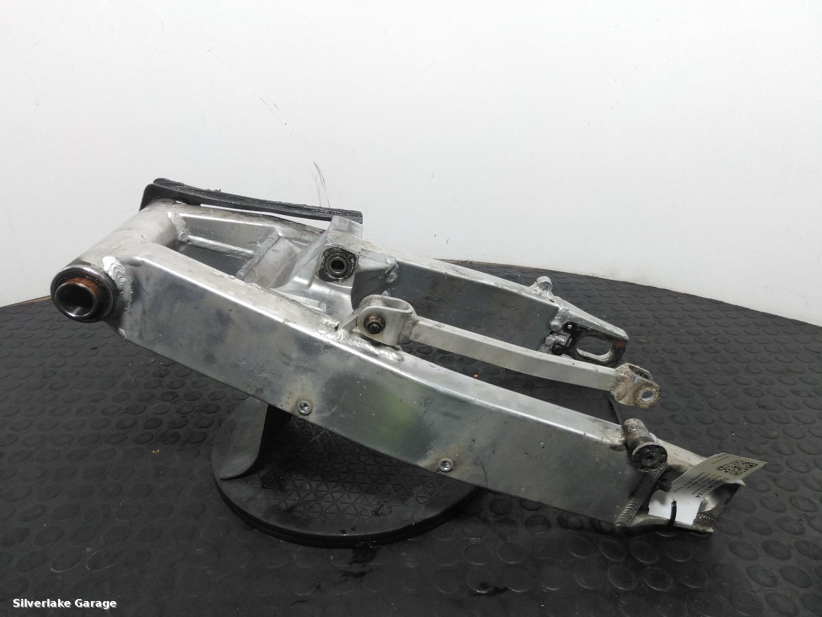 View Auto part Swing Arm SUZUKI GSXR 600 K1 2003