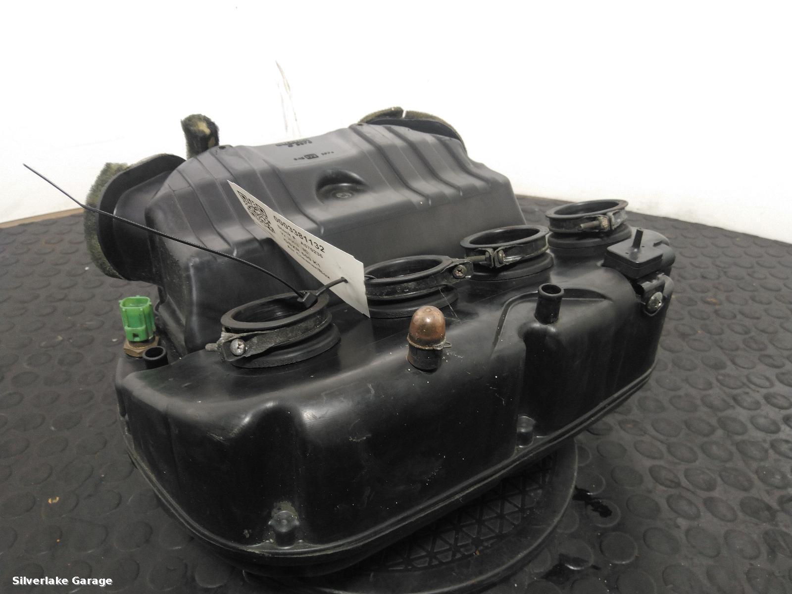 View Auto part Air Cleaner/Box SUZUKI GSXR 600 K1 2003
