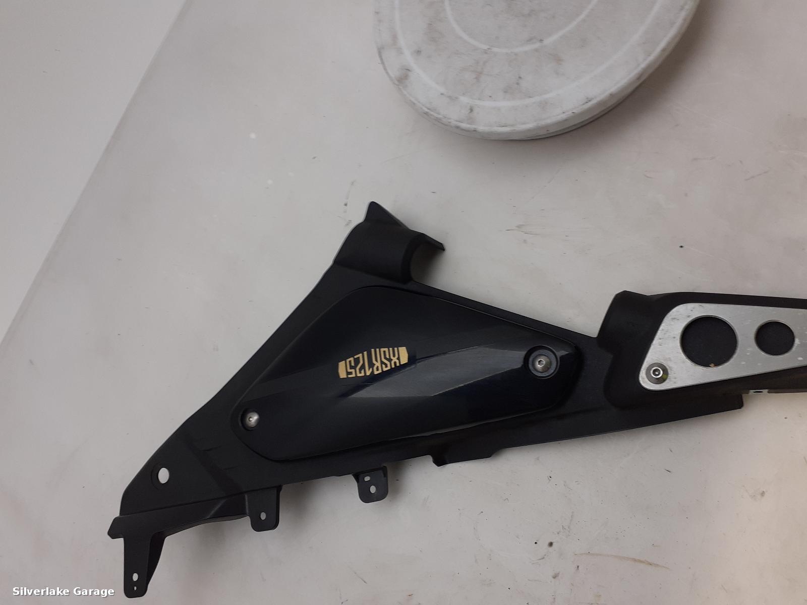 View Auto part SIDE_PANEL_RIGHT YAMAHA XSR125 2022