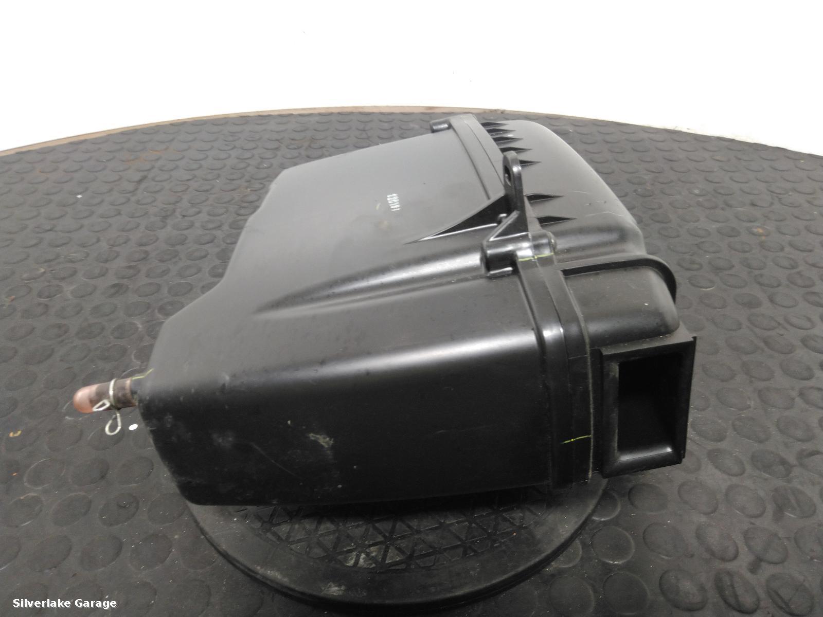 View Auto part Air Cleaner/Box YAMAHA XSR125 2022