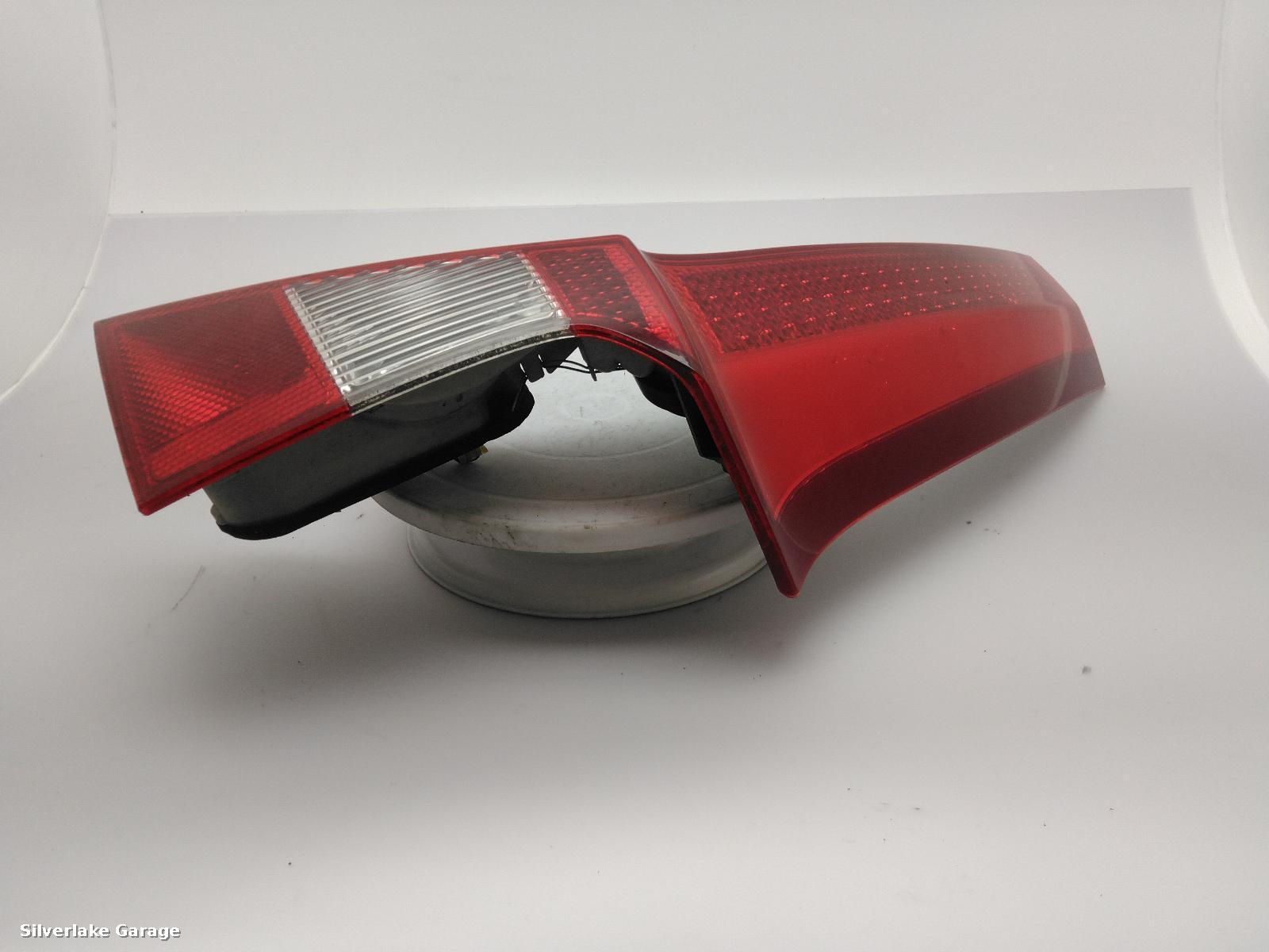 View Auto part R Taillight VOLVO V70 2009
