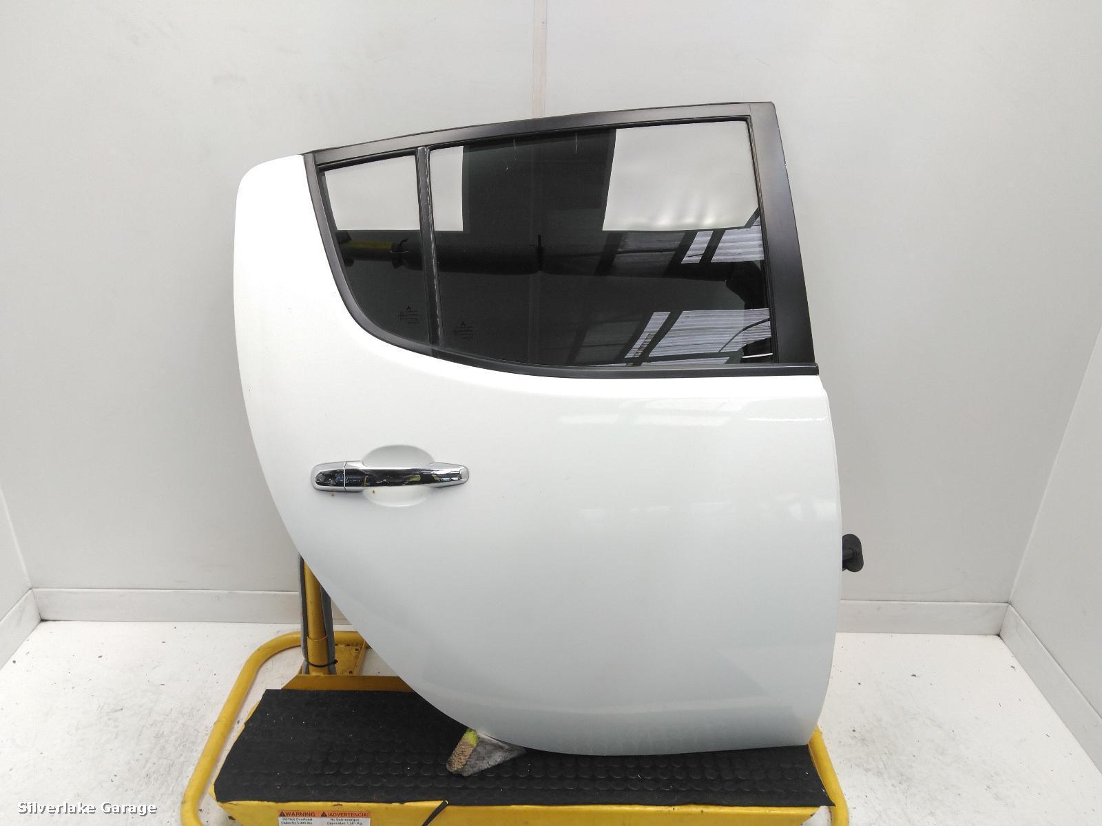 View Auto part R Rear Door MITSUBISHI L200 2014