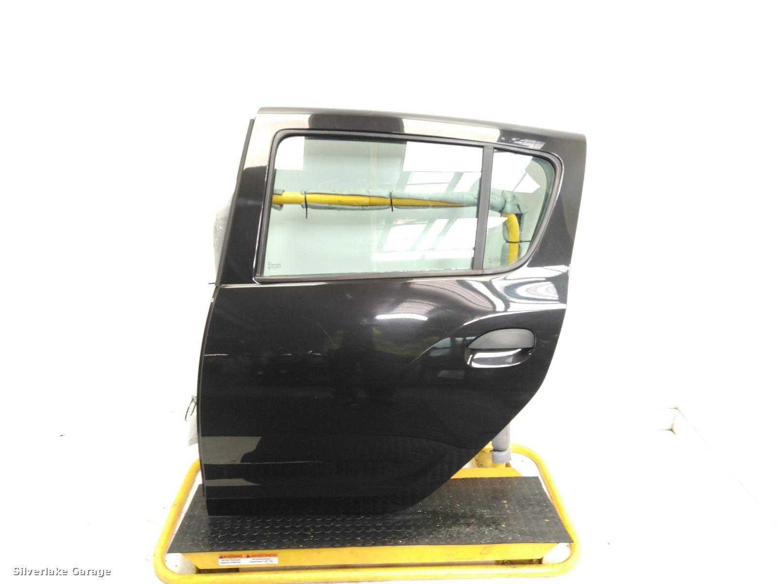 View Auto part L Rear Door DACIA SANDERO STEPWAY 2015