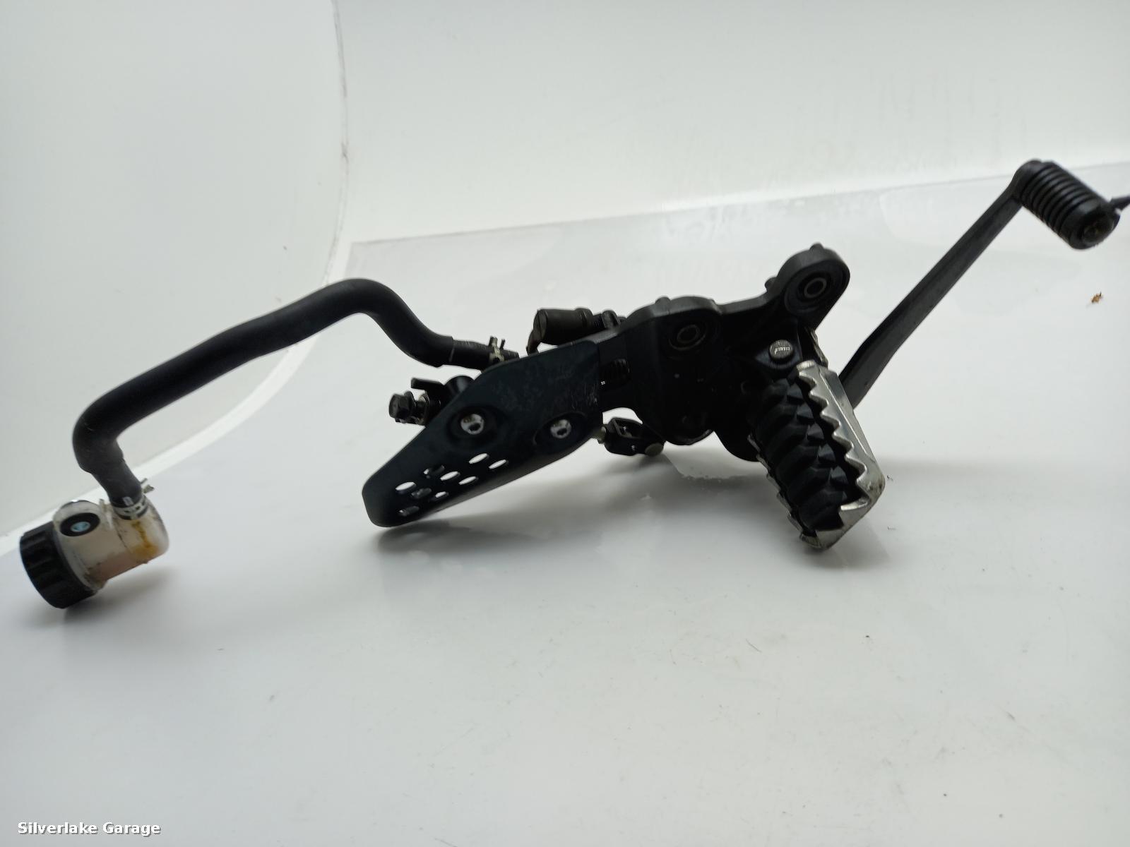 View Auto part Brake Pedal YAMAHA XSR700 2021