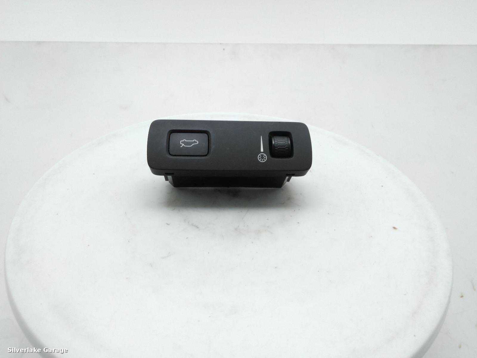 View Auto part Misc Switch VOLVO XC90 2019