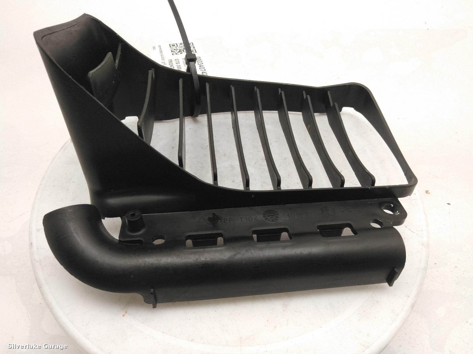 View Auto part FRONT_RADIATOR_GRILLE PIAGGIO GTS 300 SUPER 2023