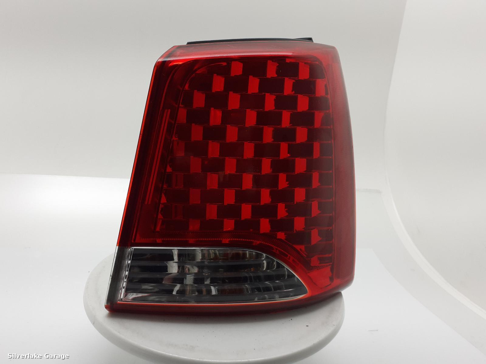 View Auto part R Taillight KIA SORENTO 2011