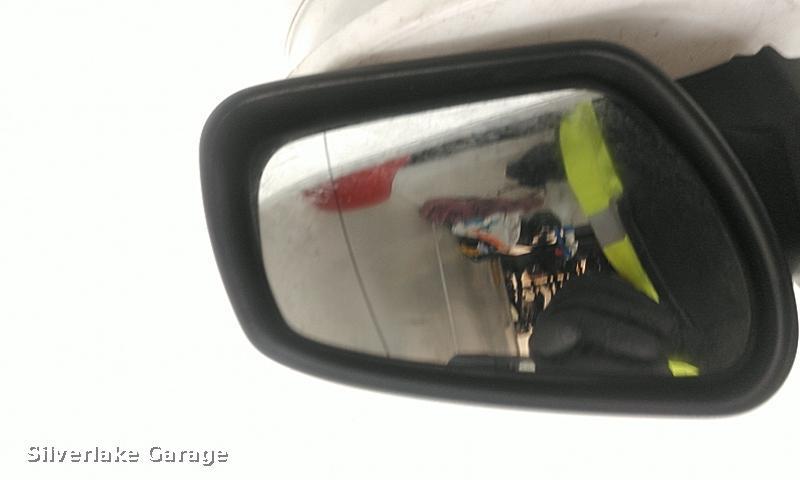 View Auto part R Door Mirror FORD MONDEO 2006