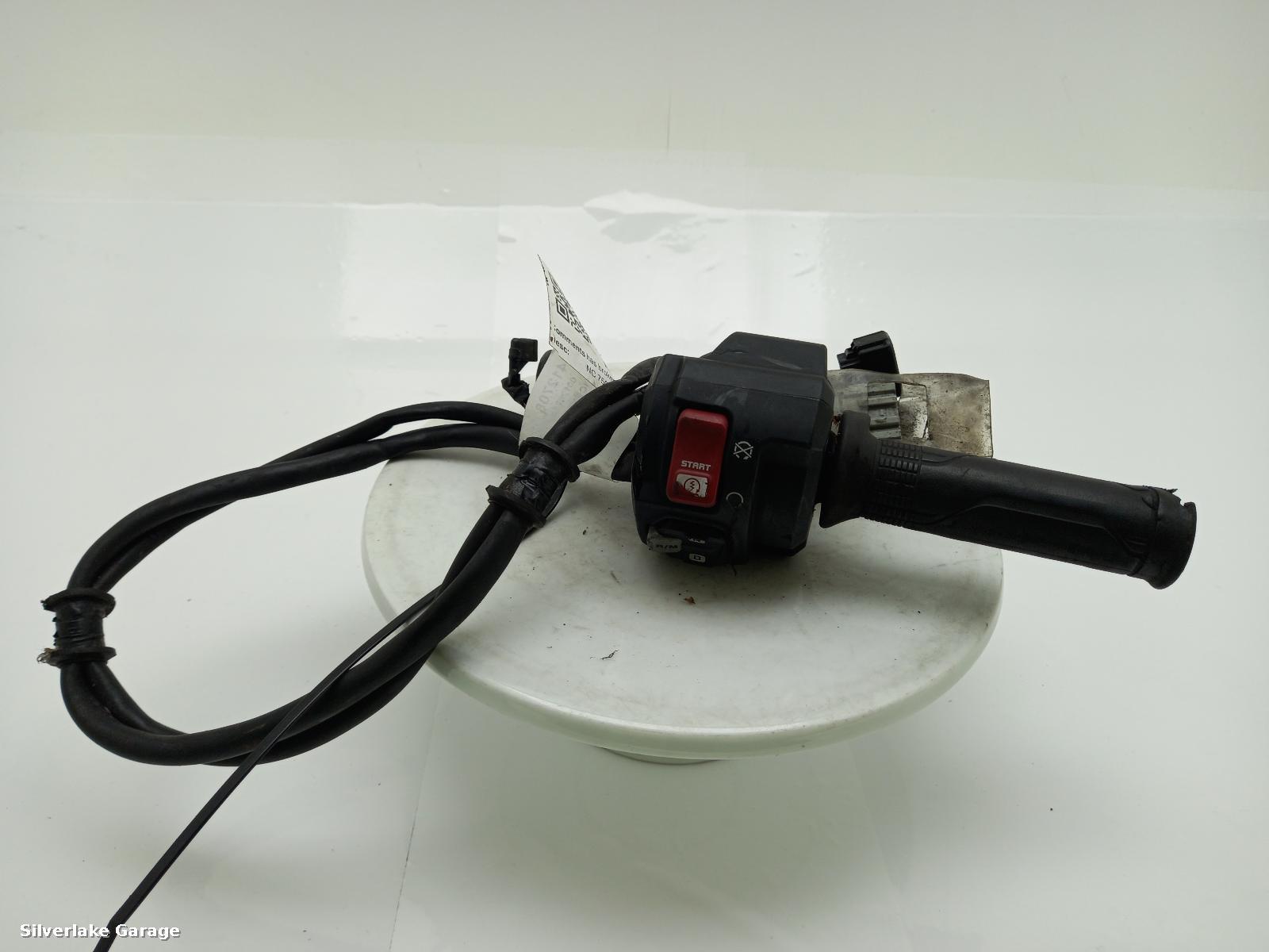 View Auto part RH Switch Gear HONDA NC 750 2021