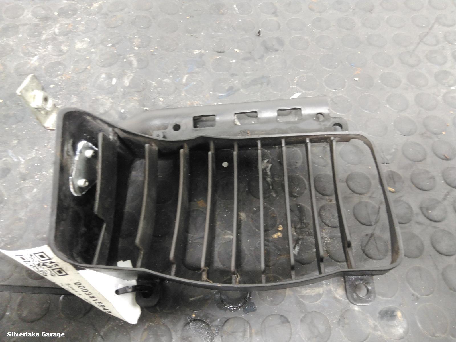 View Auto part FRONT_RADIATOR_GRILLE PIAGGIO VESPA 2010