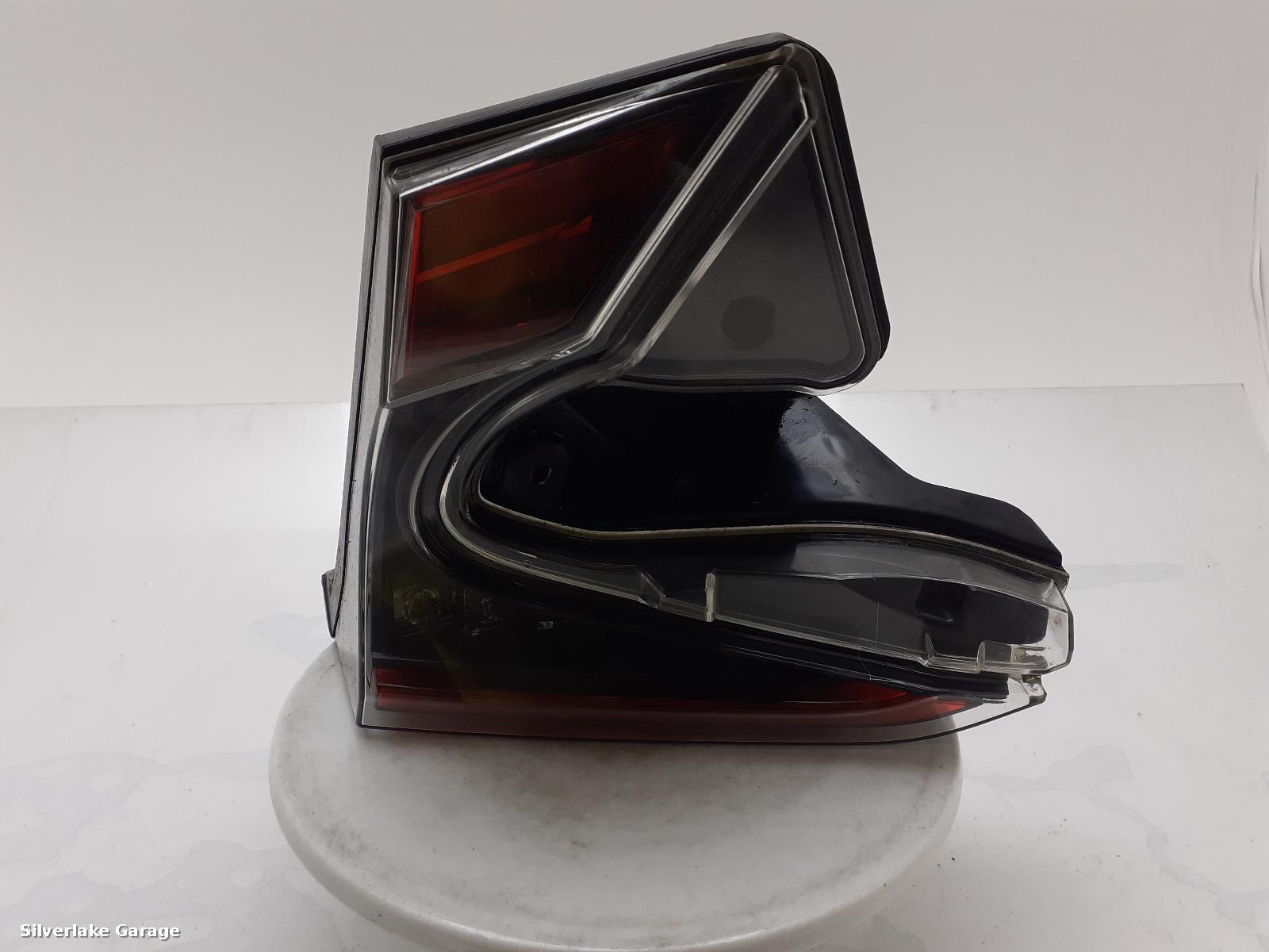 View Auto part R Taillight TOYOTA C-HR 2018