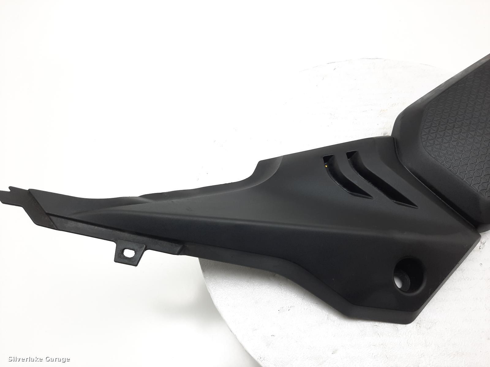 View Auto part SIDE_PANEL_RIGHT HONDA CB650F 2019