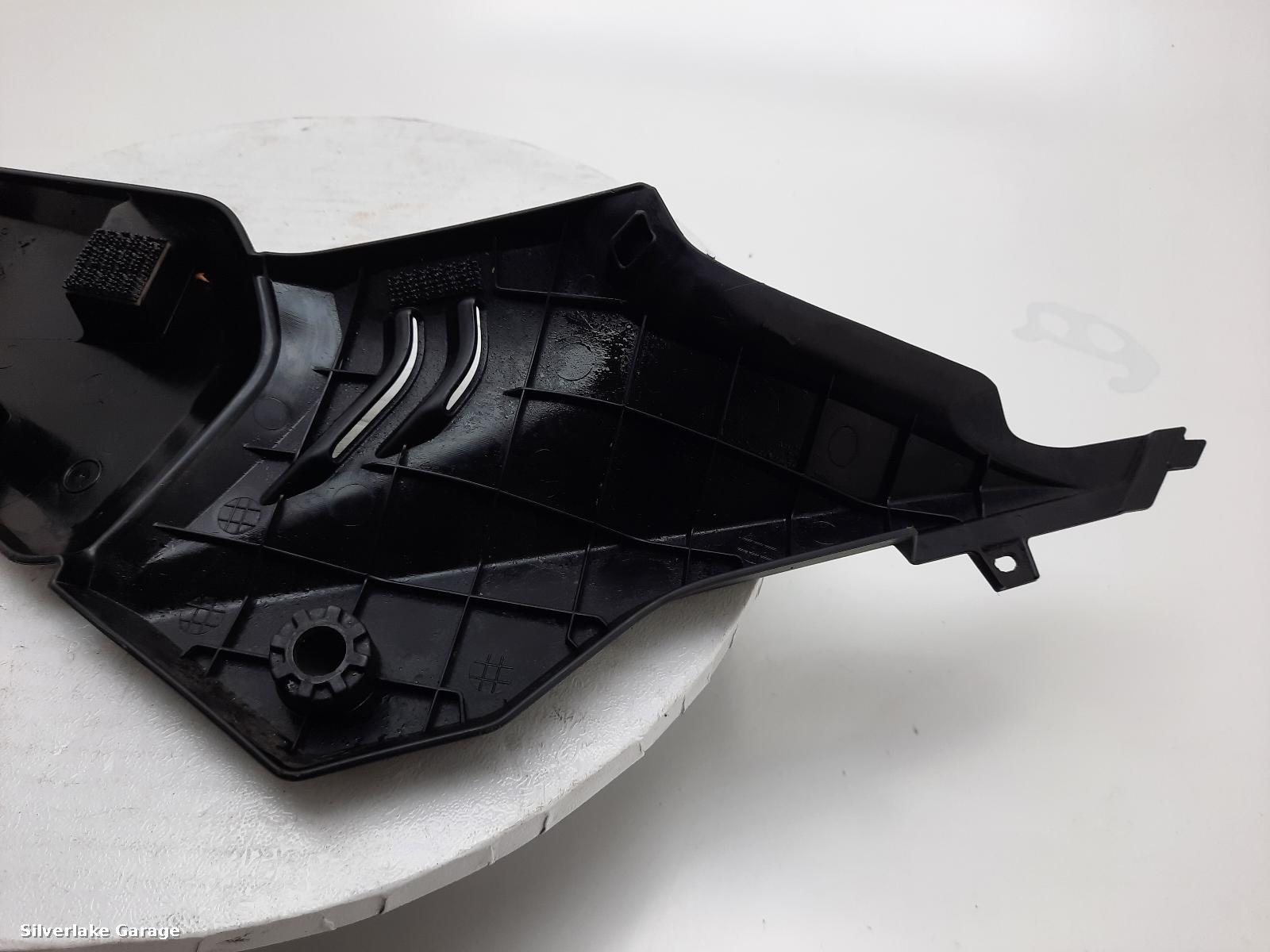 View Auto part SIDE_PANEL_RIGHT HONDA CB650F 2019