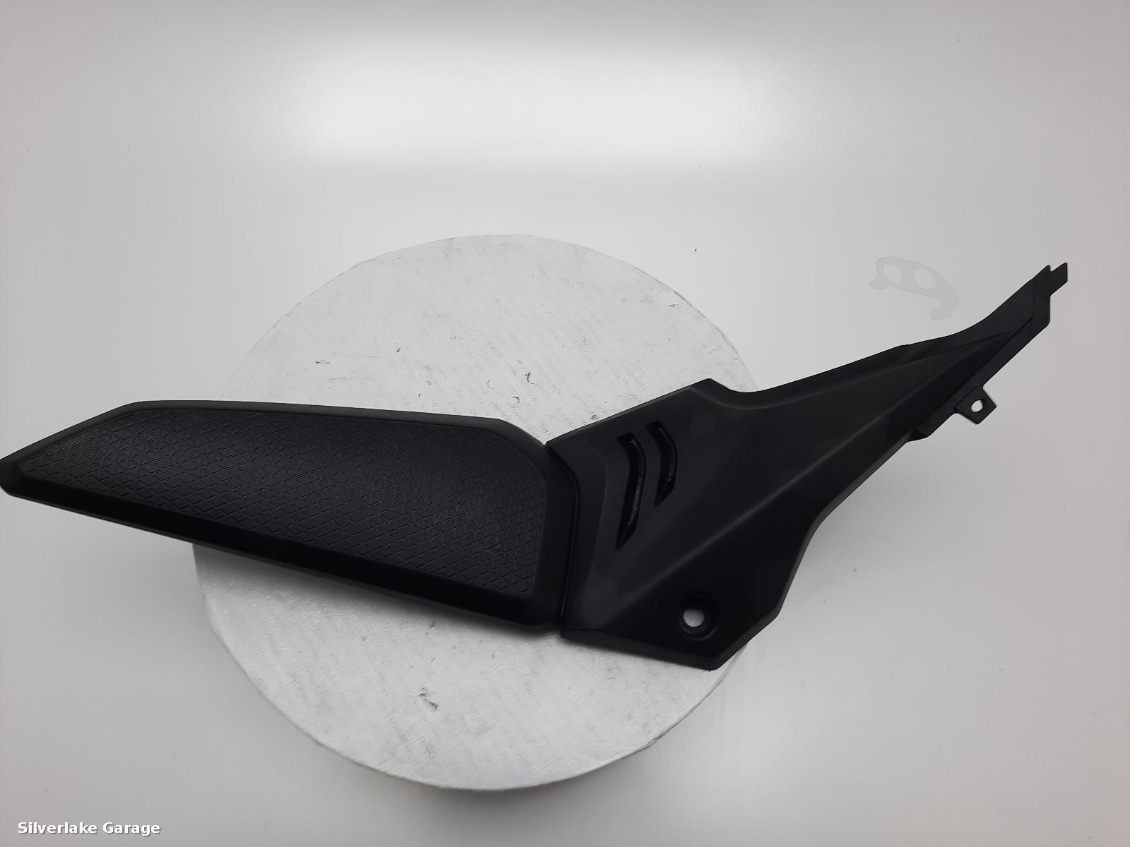 View Auto part SIDE_PANEL_LEFT HONDA CB650F 2019