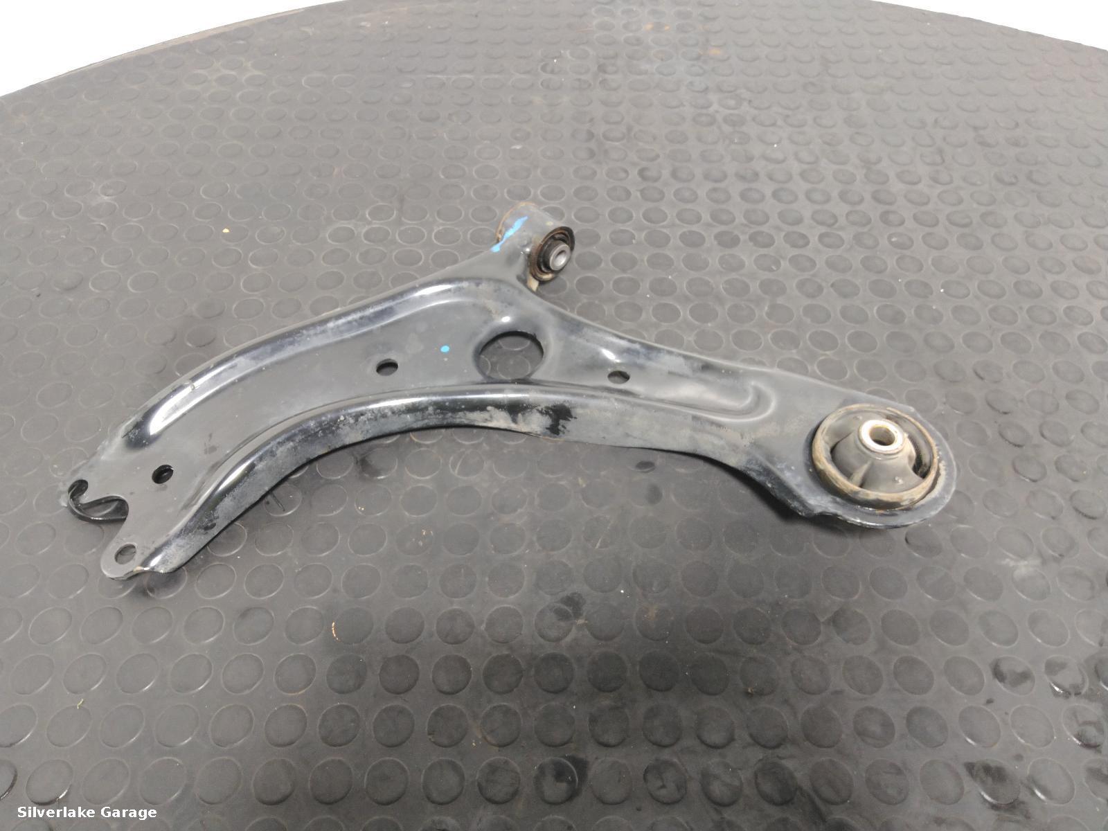 View Auto part LF Lower Control Arm HYUNDAI TUCSON 2018