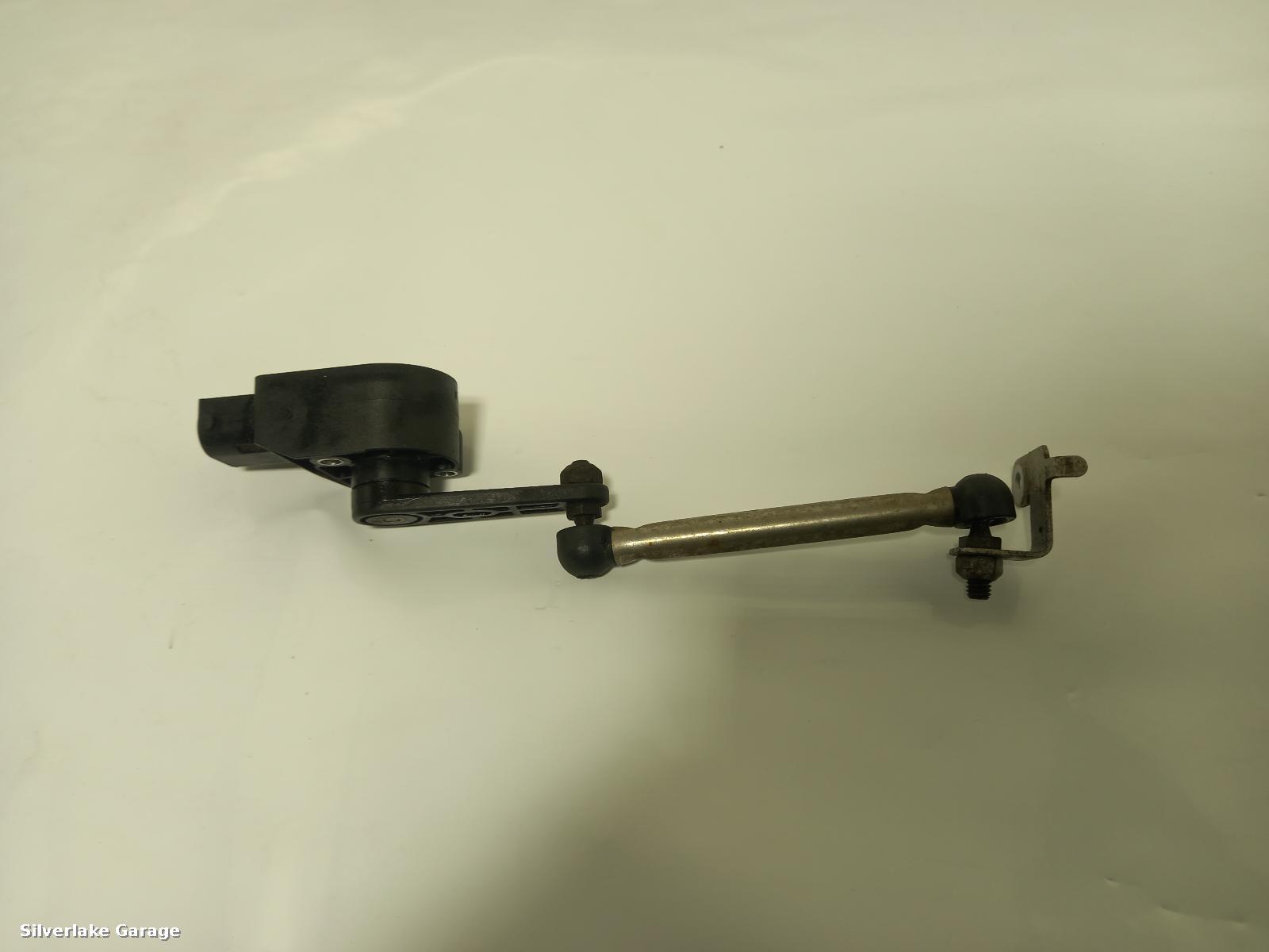 View Auto part Rear Height Sensor ASTON MARTIN DB11 2018