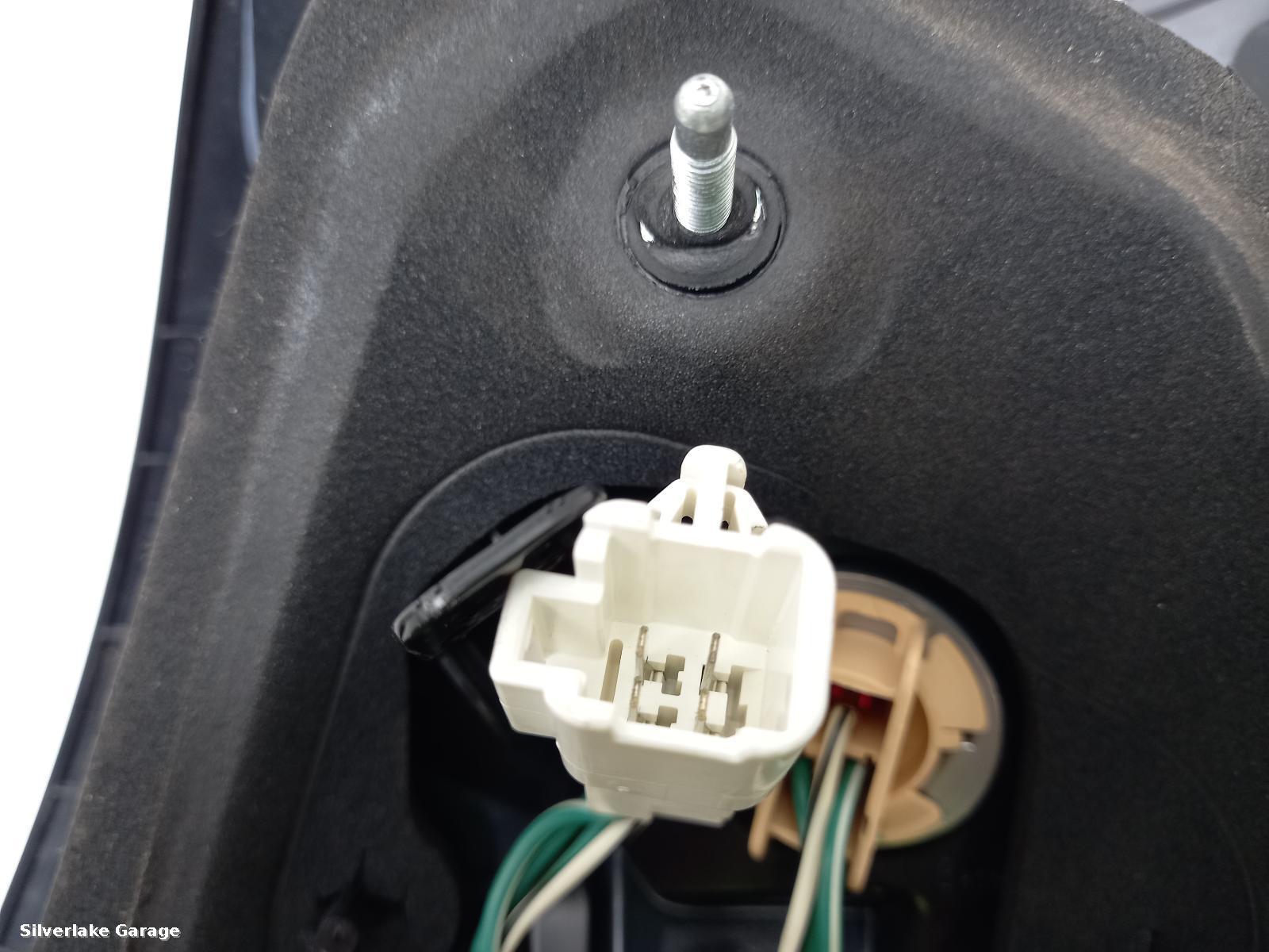 View Auto part L Taillight TOYOTA YARIS 2015