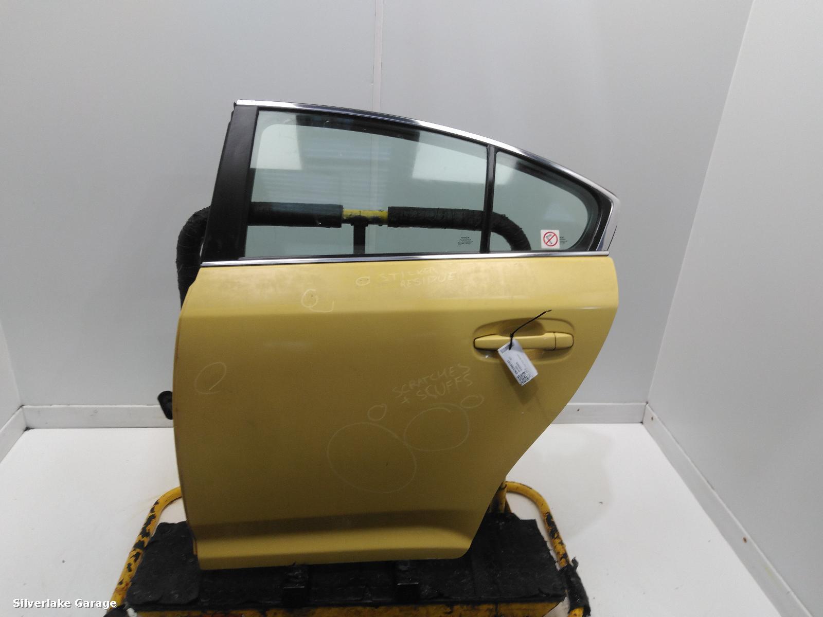 View Auto part L Rear Door TOYOTA AVENSIS 2011