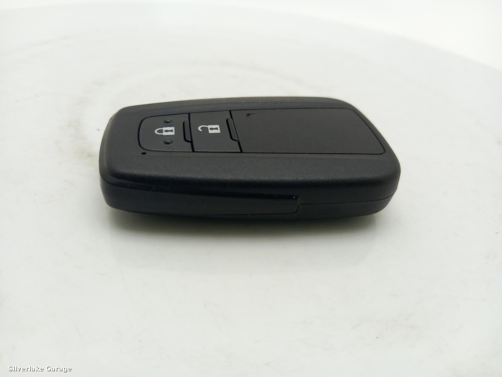 View Auto part Key Fob/Remote TOYOTA C-HR 2018