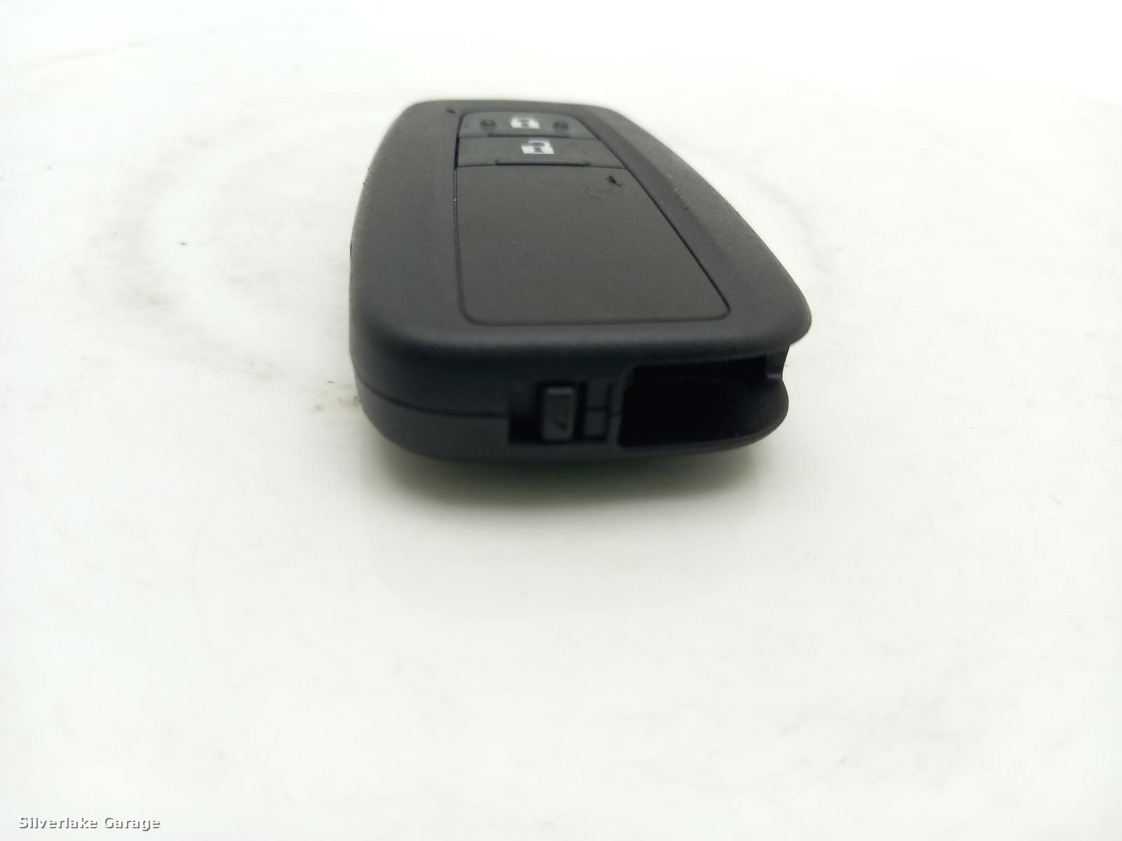 View Auto part Key Fob/Remote TOYOTA C-HR 2018