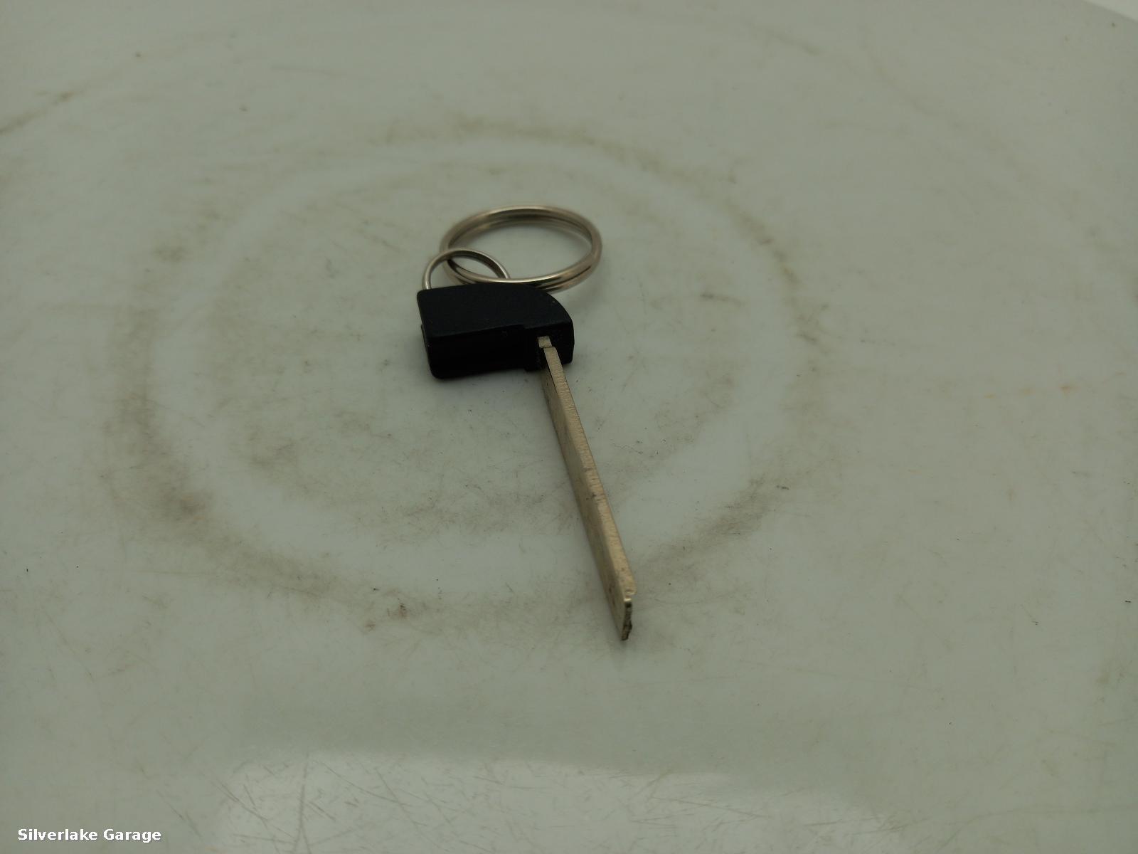 View Auto part Key Fob/Remote TOYOTA C-HR 2018