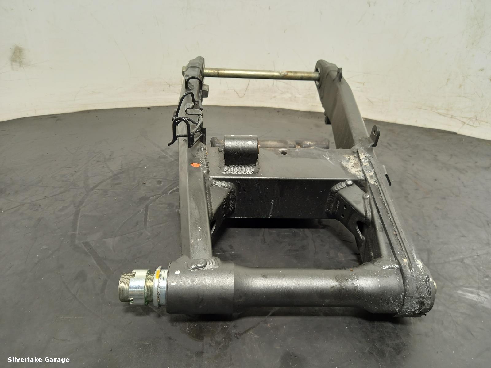 View Auto part Swing Arm KAWASAKI ZR 900 2023