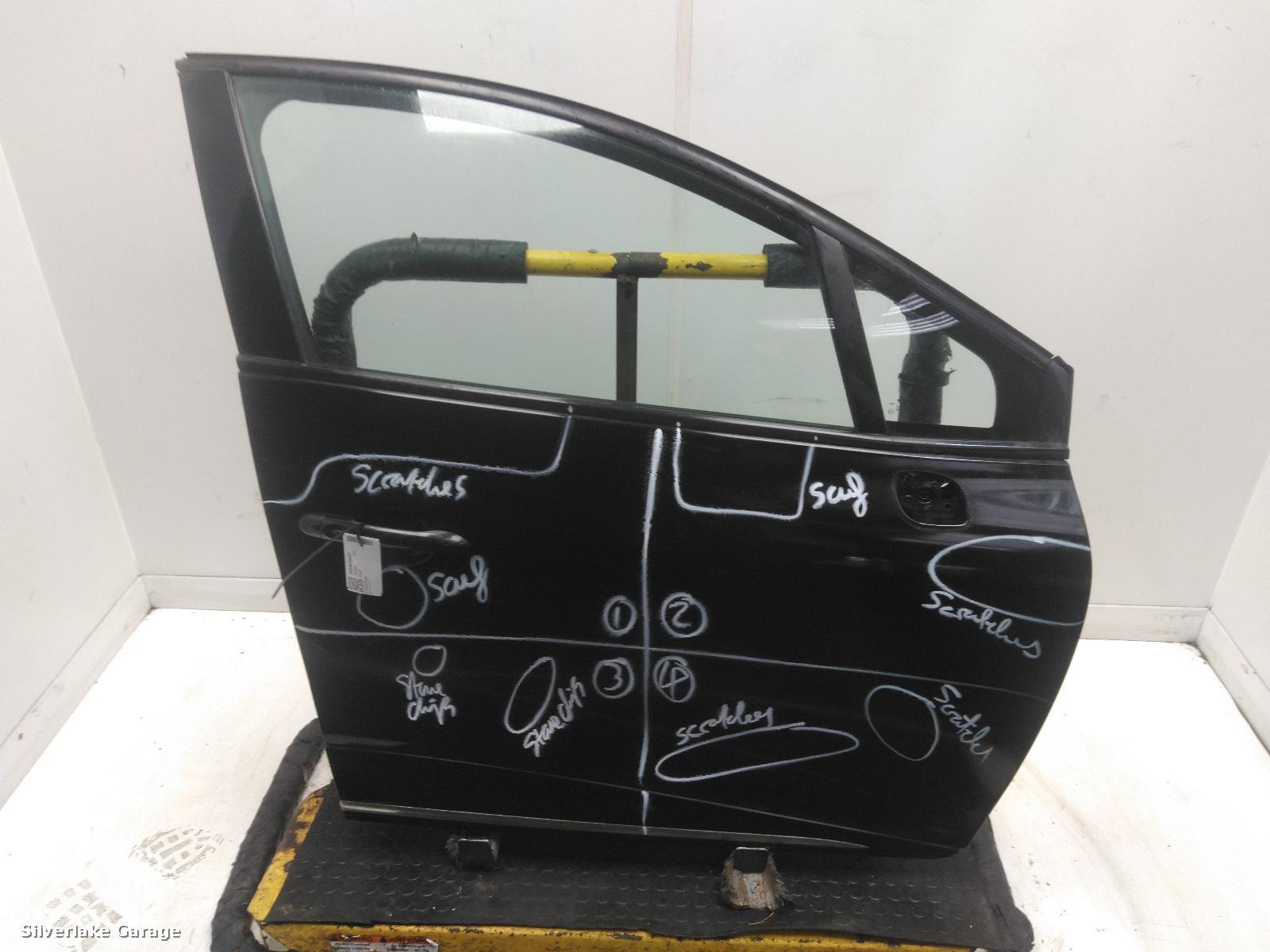 View Auto part R Front Door RENAULT CLIO 2014