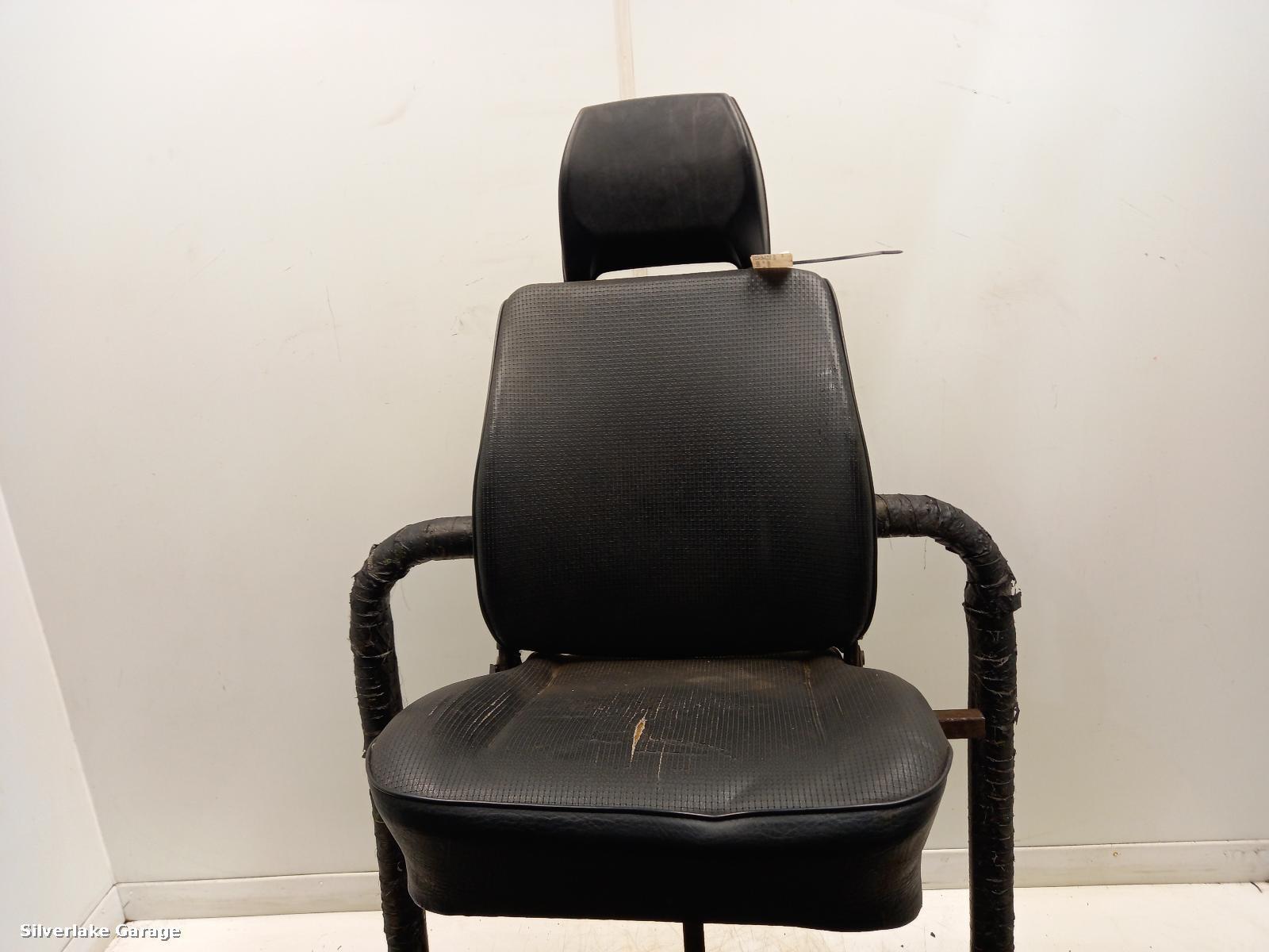 View Auto part Front Seat VOLKSWAGEN TRANSPORTER 1978