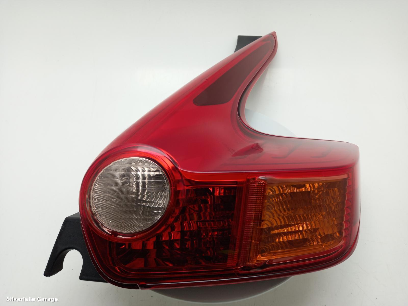 View Auto part R Taillight NISSAN JUKE 2010