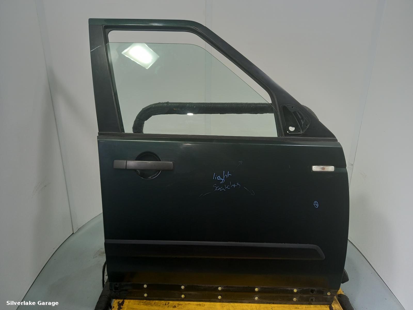 View Auto part R Front Door LAND ROVER DISCOVERY 2010