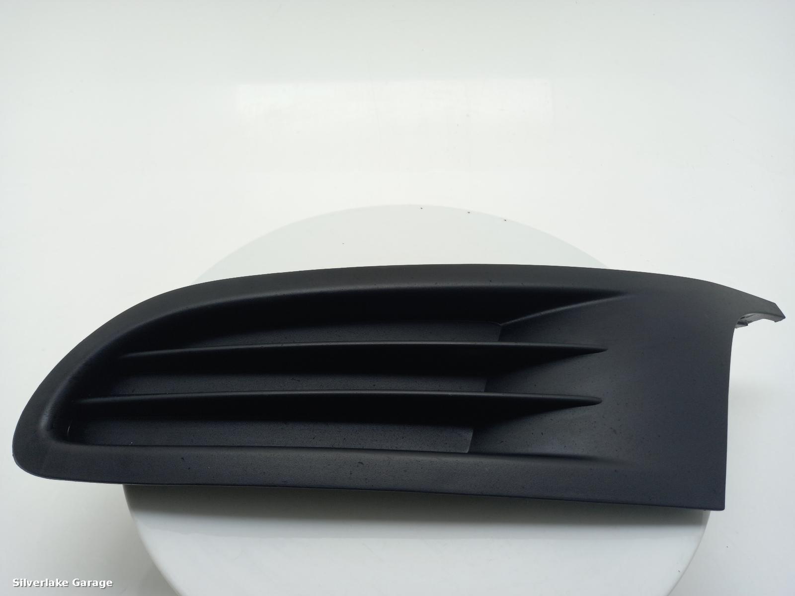 View Auto part Grille VOLKSWAGEN GOLF 2011