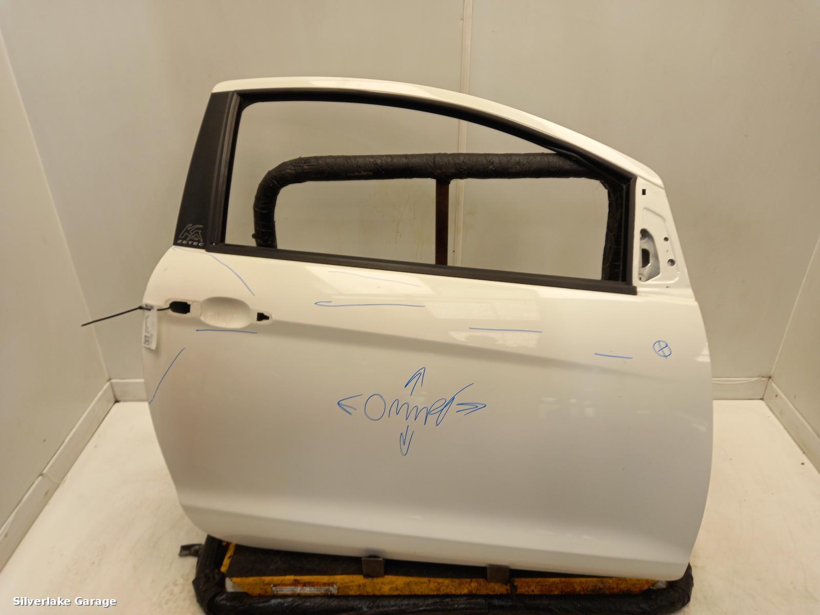 View Auto part R Front Door FORD KA 2009