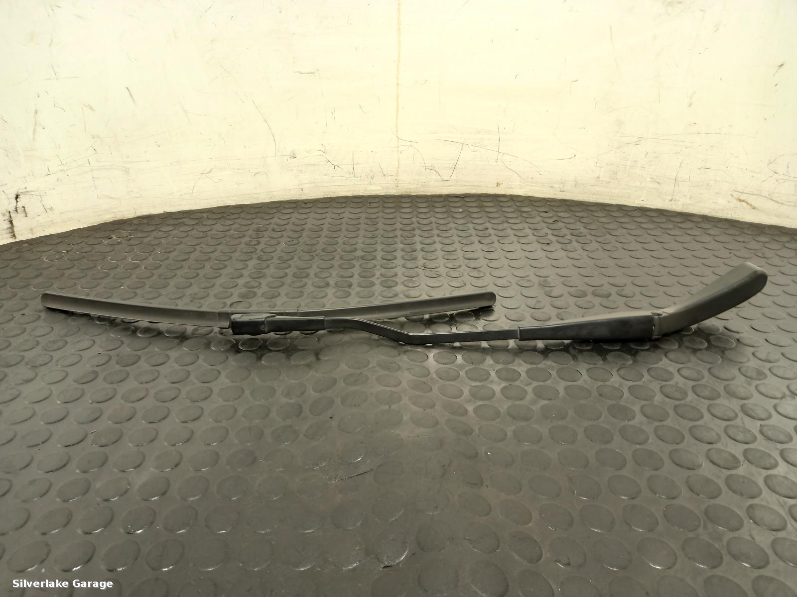 View Auto part Wiper Arm MERCEDES GLC 2016